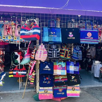 Mercado 23 - Souvenirs - Farmers Market Near Me - Cancún, ROO
