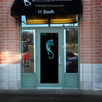 First Step Foot Care - Arlington Heights Entrance - Podiatrists Near Me - Arlington Heights, Illinois
