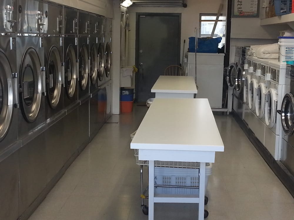 SPEED CLEAN COIN LAUNDRY Updated October 2024 6915 Kingsway