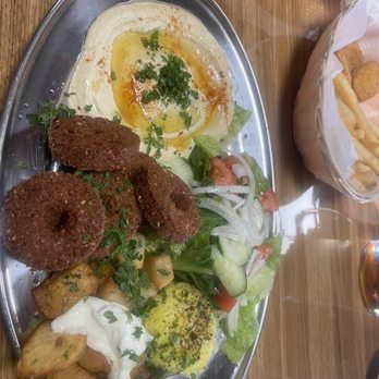 La Roche Lebanese Cuisine - Lebanese Near Me - Memphis, Tennessee La Roche Lebanese Cuisine - Lebanese Near Me - Memphis, Tennessee