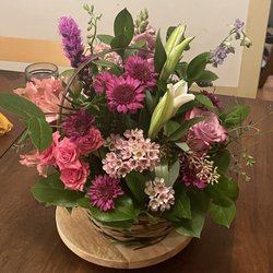 Windham Flowers - Valerie medium basket