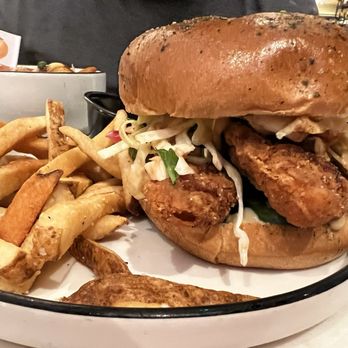 Chase Sapphire Lounge - Airport Lounges Near Me - Las Vegas, Nevada