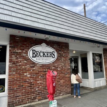 Becker's Bakery - Bakeries Near Me - Manhattan Beach, California