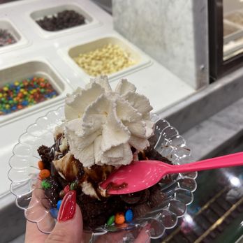 Sloan's - Doral - Dessert - Ice Cream & Frozen Yogurt Near Me - Doral, Florida Sloan's - Doral - Dessert - Ice Cream & Frozen Yogurt Near Me - Doral, Florida
