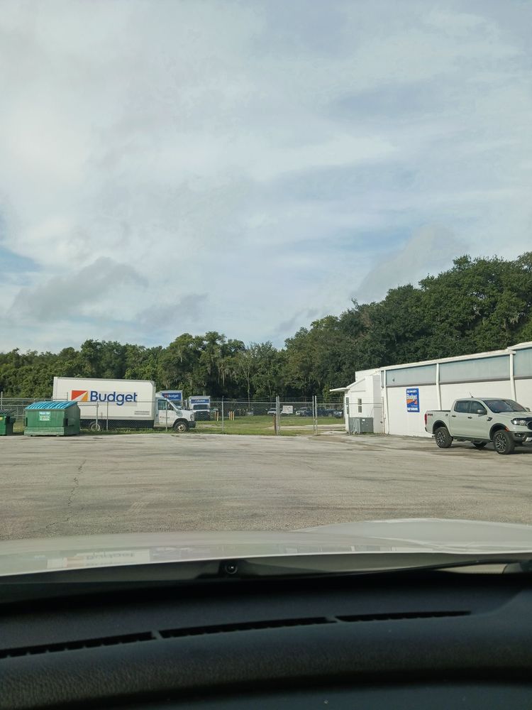 BUDGET TRUCK RENTAL 162 N Florida Ave, Inverness, Florida Truck
