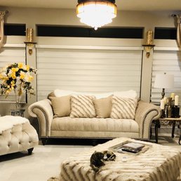 These are the motorized blinds.... we love the, they're very convenient! These are the motorized blinds.... we love the, they're very convenient!