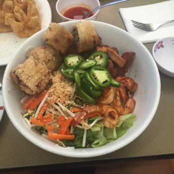 Pho Thien An - Pretty bombdiggity! I love the spring rolls/egg rolls they put in there...so filling & yummy! - Vietnamese Near Me - San Antonio, Texas Pho Thien An - Pretty bombdiggity! I love the spring rolls/egg rolls they put in there...so filling & yummy! - Vietnamese Near Me - San Antonio, Texas