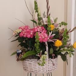 Gingham N' Grace Flower Shoppe - Funeral arrangement nicely done.