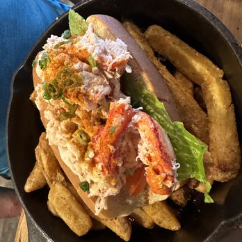 Kelly's Half Shell Pub - Lobster Roll - Maine Style - Irish Pub Near Me - Crystal River, Florida Kelly's Half Shell Pub - Lobster Roll - Maine Style - Irish Pub Near Me - Crystal River, Florida