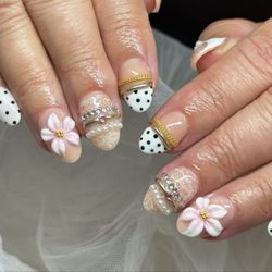 Mint Nail Lounge