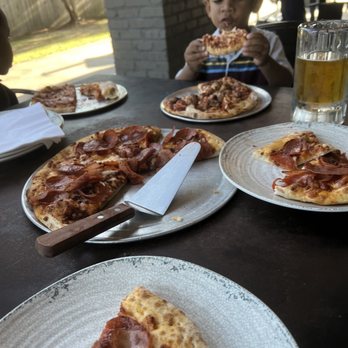 Rotolo's Pizzeria - Pizza Near Me - Baton Rouge, Louisiana Rotolo's Pizzeria - Pizza Near Me - Baton Rouge, Louisiana