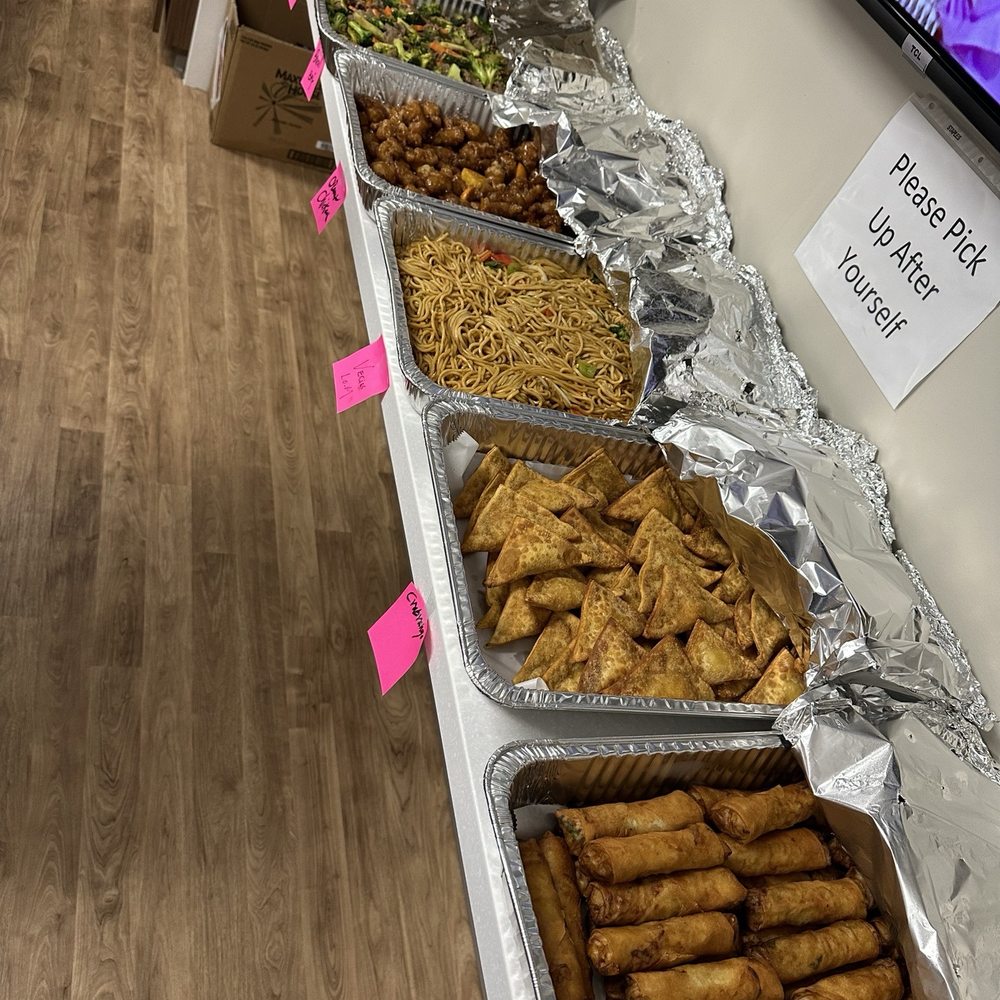 Orange chicken, beef & broccoli, vegetable lo mein, fried rice, egg rolls, and crab Rangoon. Orange chicken, beef & broccoli, vegetable lo mein, fried rice, egg rolls, and crab Rangoon.