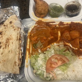 Delhi Kitchen - Spicy chicken and spicy vegetarian cheese with a samosa - Indian Near Me - San Diego, California Delhi Kitchen - Spicy chicken and spicy vegetarian cheese with a samosa - Indian Near Me - San Diego, California