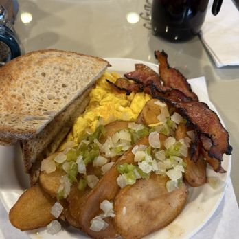 Piggy's Restaurant - Breakfast & Brunch Near Me - Lake Harmony, Pennsylvania