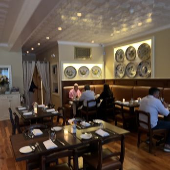 Arethusa al tavolo - Arethusa main dining room interior - New American Near Me - Bantam, Connecticut