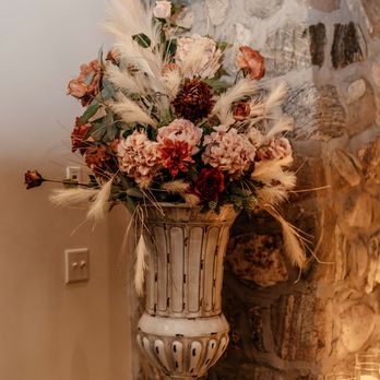 Kristin Events - Boho themed flower decorations. - Wedding Planning Near Me - North Salt Lake, Utah Kristin Events - Boho themed flower decorations. - Wedding Planning Near Me - North Salt Lake, Utah