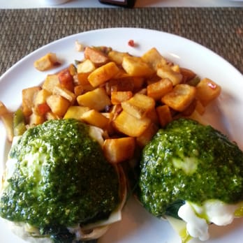 32 Palm - Egg benedict capriese - Bars Near Me - Ocean City, Maryland
