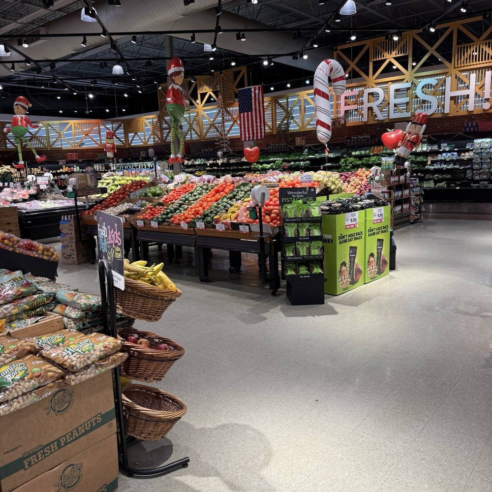 Strack & Van Til - Tons of options - very fresh - Bakeries Near Me - Schererville, Indiana Strack & Van Til - Tons of options - very fresh - Bakeries Near Me - Schererville, Indiana