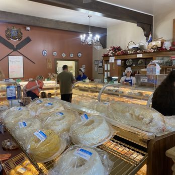 Jaarsma Bakery - The line - Bakeries Near Me - Pella, Iowa Jaarsma Bakery - The line - Bakeries Near Me - Pella, Iowa