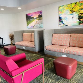 Hampton Inn Carrollton - Sitting Area - ground Floor - Hotels Near Me - Carrollton, Kentucky