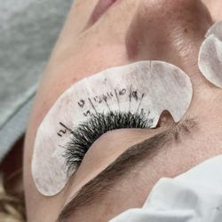 Signature Eyelash