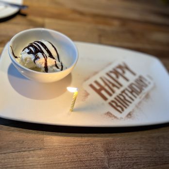 Yard House - IceCream - New American Near Me - Concord, California