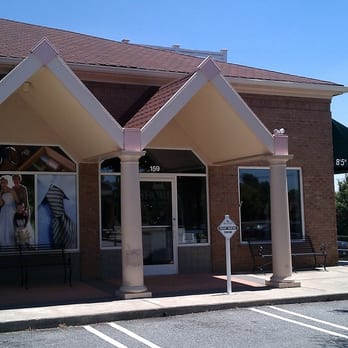 Shores Fine Dry Cleaning - Walk-in - Dry Cleaning Near Me - Winston Salem, North Carolina Shores Fine Dry Cleaning - Walk-in - Dry Cleaning Near Me - Winston Salem, North Carolina