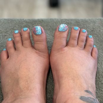 Nail Expo - 4:20 pedicure with coral design - Nail Salons Near Me - Laurel, Maryland