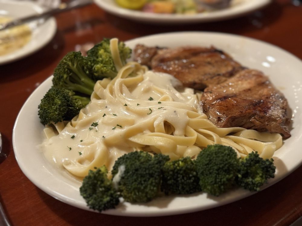 Capri's Italian Logo