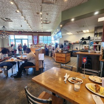 Maple Street Biscuit Company - Spacious - Breakfast & Brunch Near Me - Celebration, Florida Maple Street Biscuit Company - Spacious - Breakfast & Brunch Near Me - Celebration, Florida