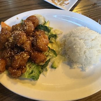 Pepper Asian Bistro II - Sesame Chicken Lunch - Chinese Near Me - Denver, Colorado Pepper Asian Bistro II - Sesame Chicken Lunch - Chinese Near Me - Denver, Colorado