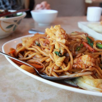 Peaceful Restaurant - Peaceful House Stir-Fried Noodles - Chinese Near Me - Vancouver, British Columbia