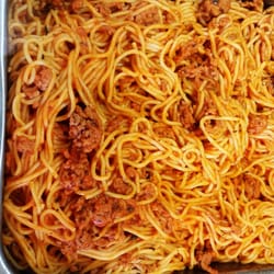 Rostisseria Gómez - Spaguetis bolognesa