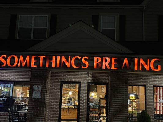 SOMETHING’S BREWING - 91 Photos & 142 Reviews - 1126 E Washington St ...