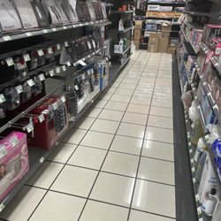 Such a clean store