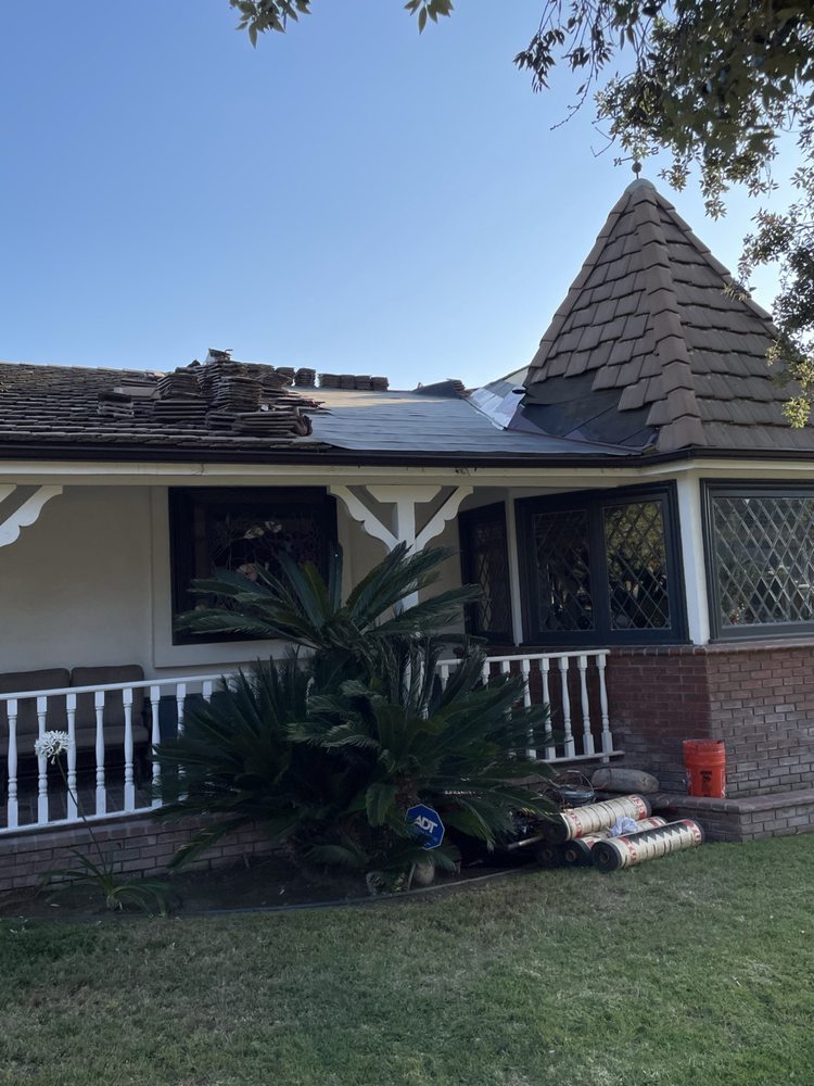 Slide of Quiroz And Sons Roofing