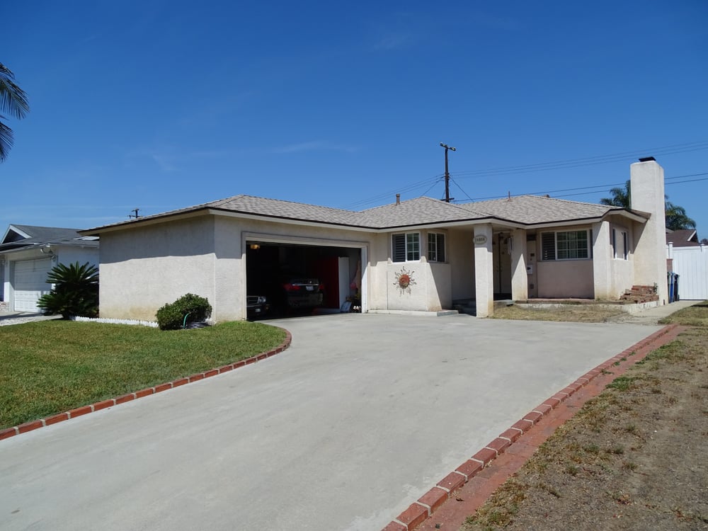 Slide of Accurate Roofing Solutions