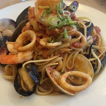 Caffe Itri - Linguine Frutti di Mare - Italian Near Me - Cranston, Rhode Island Caffe Itri - Linguine Frutti di Mare - Italian Near Me - Cranston, Rhode Island