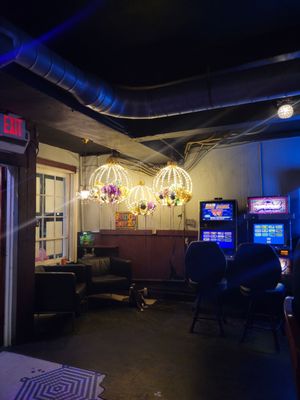 Le CaBARet by null