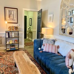 Banyan Tree Counseling & Wellness - Ginsburg room