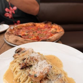 Laurel Hardware - Shrimp scampi and there house pizza - New American Near Me - West Hollywood, California Laurel Hardware - Shrimp scampi and there house pizza - New American Near Me - West Hollywood, California