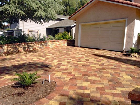Paving Stones Installation - Call Today For a Free Estimate! Paving Stones Installation - Call Today For a Free Estimate!