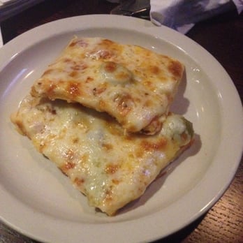 Tree Guys Pizza Pub - Cheese n gardinera - Bars Near Me - Itasca, Illinois