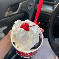 Bruster's Real Ice Cream - Hot fudge sundae