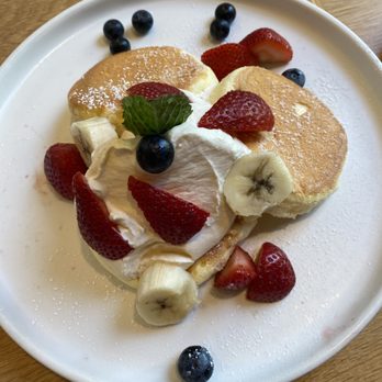 Flipper’s - fresh fruit pancakes - Pancakes Near Me - New York, New York Flipper’s - fresh fruit pancakes - Pancakes Near Me - New York, New York