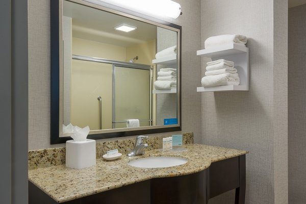 Hampton Inn & Suites National Harbor/Alexandria Area by null
