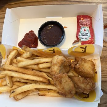 Starbird Chicken - Kid's meal. Nuggets and fries. - Chicken Shop Near Me - Cupertino, California Starbird Chicken - Kid's meal. Nuggets and fries. - Chicken Shop Near Me - Cupertino, California