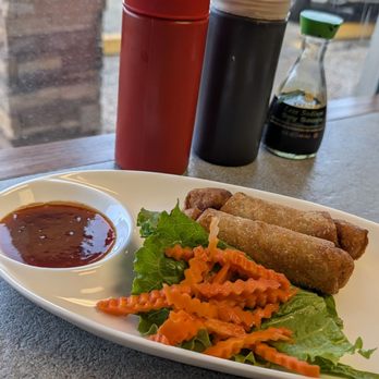 Me'lange - Egg rolls - Vietnamese Near Me - Houston, Texas Me'lange - Egg rolls - Vietnamese Near Me - Houston, Texas