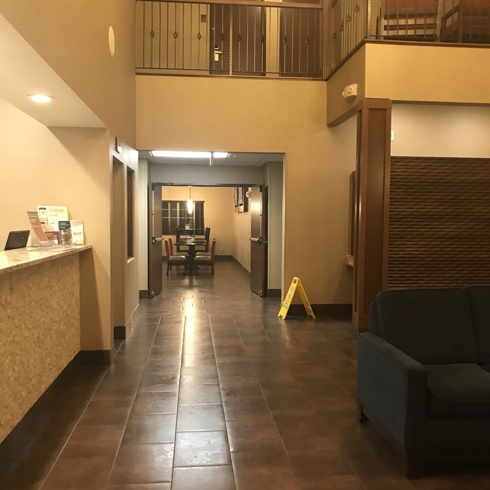 Comfort Suites Yakima - Hotels Near Me - Yakima, Washington