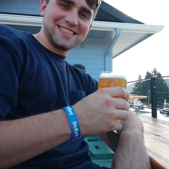 Gorges Beer - Zach being hazy. - Brewpubs Near Me - Cascade Locks, Oregon